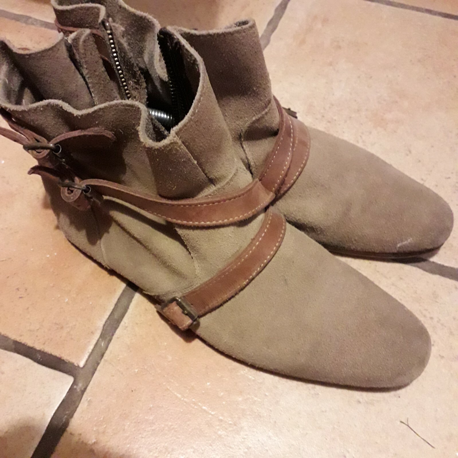 Bild 1 von 4