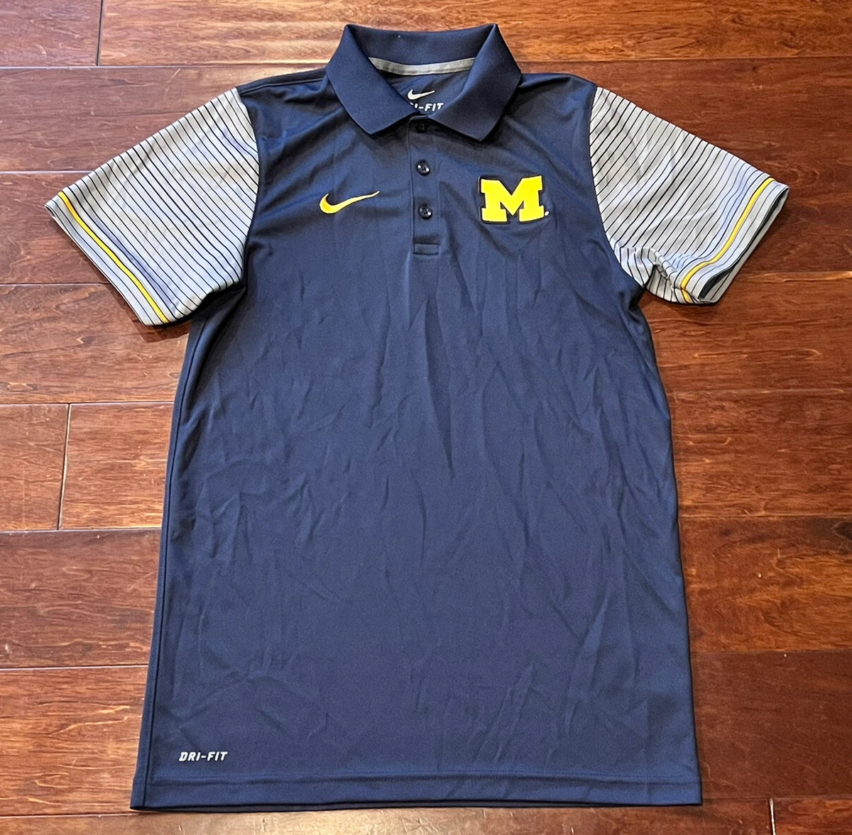 Nike u of clearance m