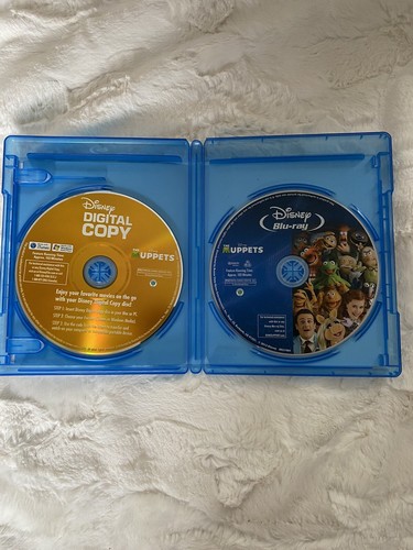 Disney's The Muppets (Blu-ray, DVD 2012, 2-Disc Set) - Picture 3 of 4