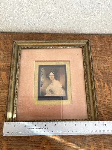 VINTAGE FRAMED WALL HANGING WITH DECOUPAGE PICTURE OF VICTORIAN LADY - Picture 5 of 7