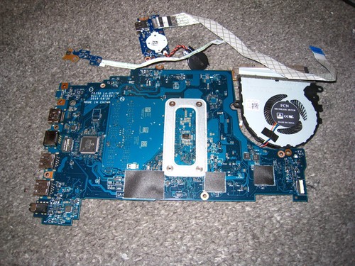 DELL VOSTRO 3590 MAINBOARD i5 10. Gen 10210u 2,1GHz CPU 06FMPV OK REF YB1 - Bild 1 von 4