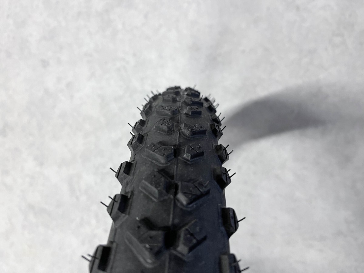 DT Swiss 445D / Specialized 135X10 Rear / 20mm Front 26
