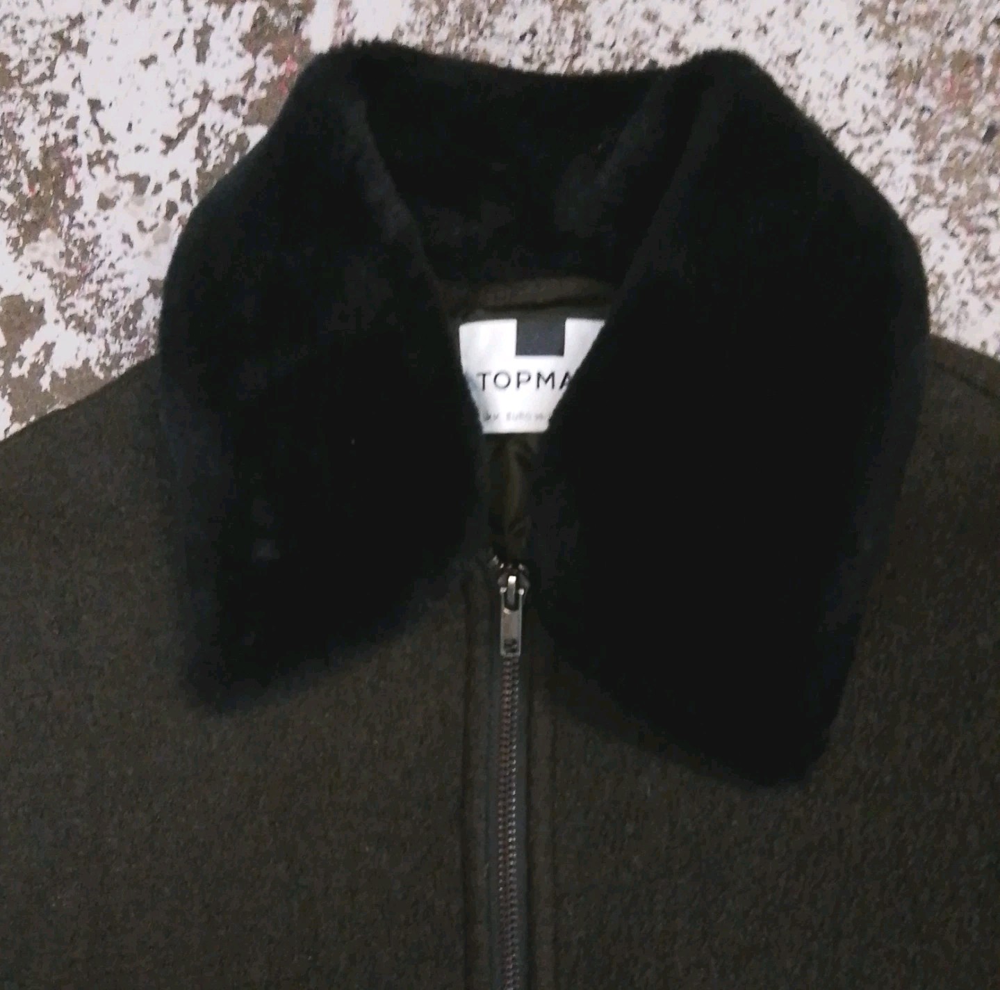 Picture 4 of 6