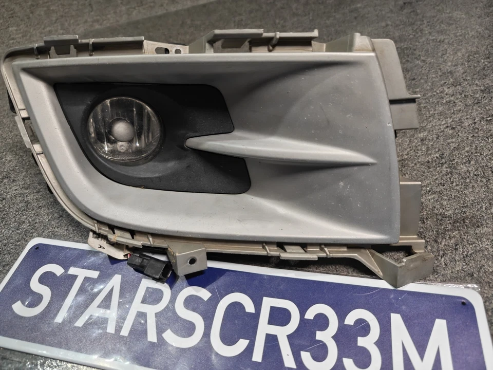 Farol de neblina lateral de passageiro Mazda 6 laterais 2011-2012 com acabamento de moldura original do fabricante - Imagem 3 de 4