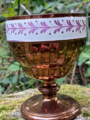 19TH CENTURY COPPER LUSTRE POTTERY GOBLET - Picture 5 of 11