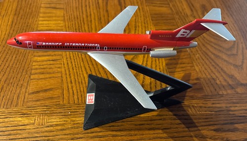 Modellino aereo jet aereo Braniff International Airways Boeing 9" rosso con supporto
