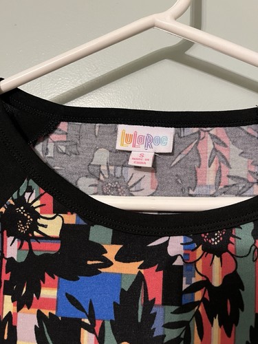 Neu mit Etikett LuLaRoe Julia Kleid schwarz Jersey-Stil mit Blumenmuster Small figurbetont - Bild 2 von 4