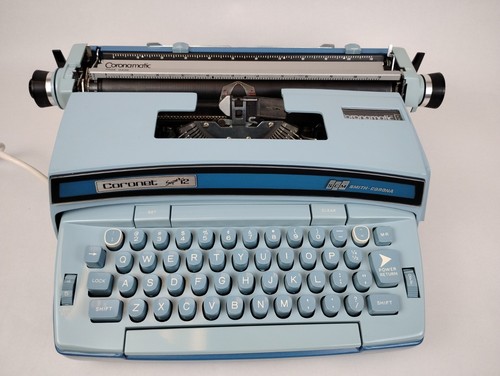 Corona Baby Blue Coronet Super 12 Electric Typewriter & Case Coronamatic Tested! - Picture 14 of 24