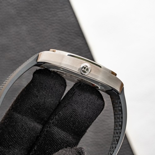HERMÈS H08 Titanium Automatic Men's watch SP1.741a 39mm 2021 With Bracelet - Picture 3 of 8