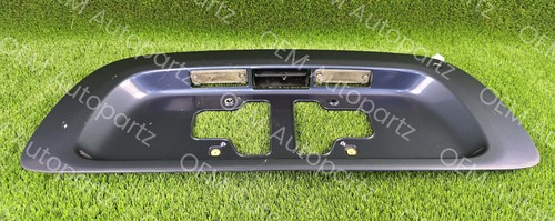 Toyota Sequoia 2001-2007 Rear Lift Gate License Plate Holder Latch Garnish OEM - Picture 6 of 23