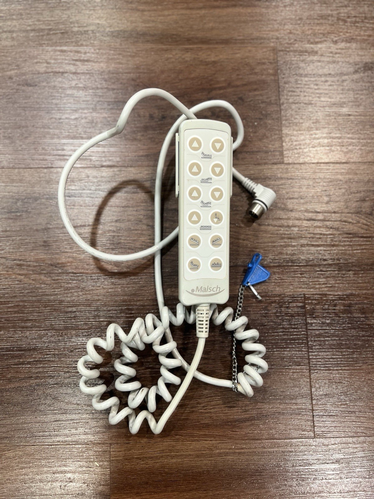 Foto 1 di 8