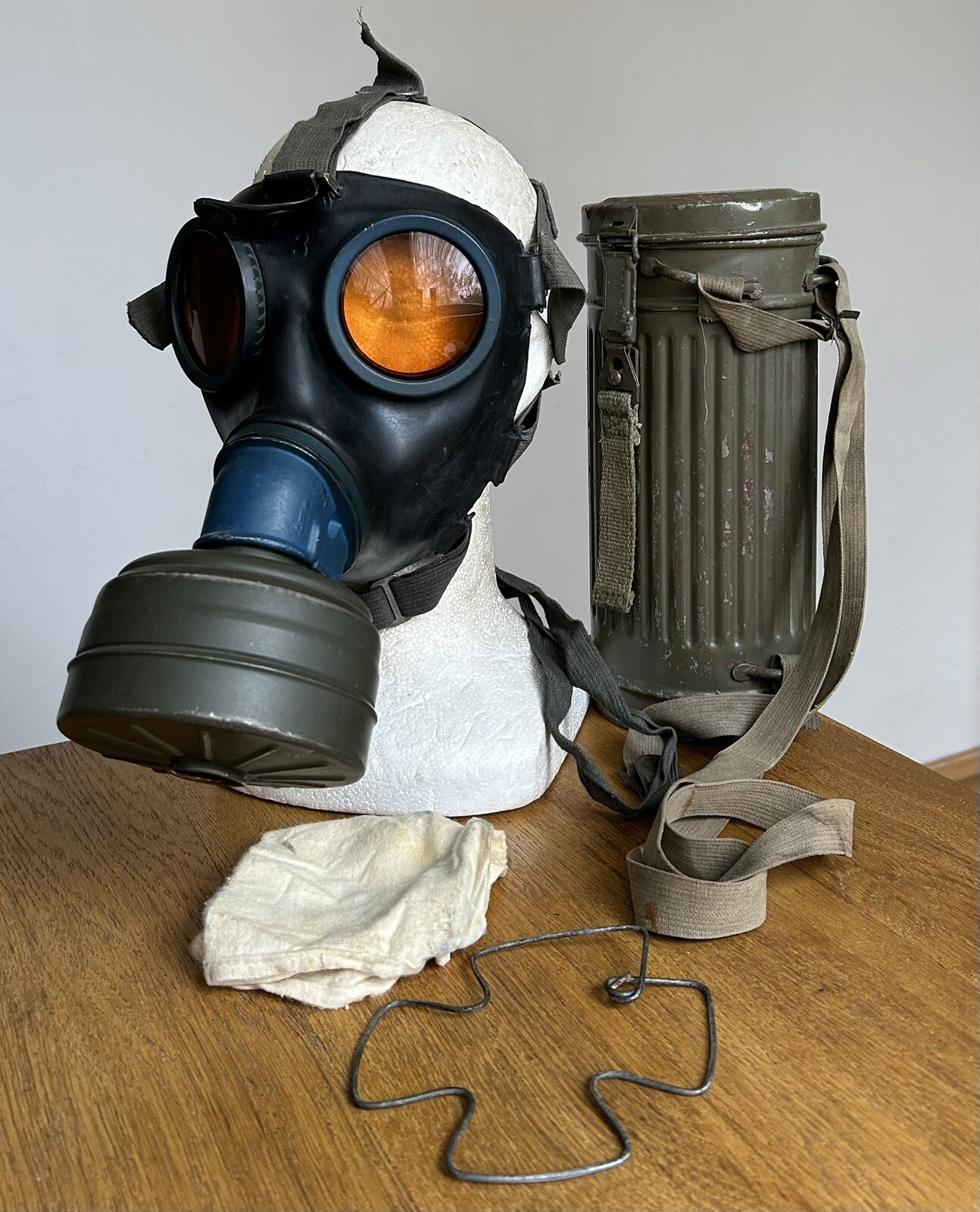 Picture 1 of 24