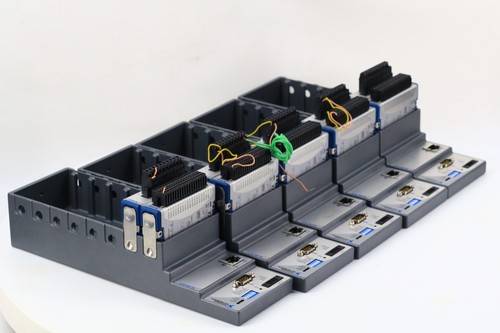 NATIONAL INSTRUMENTS NI 9073 TELAIO 8 SLOT + NI 9205 + MODULO NI 9263 - Foto 3 di 9