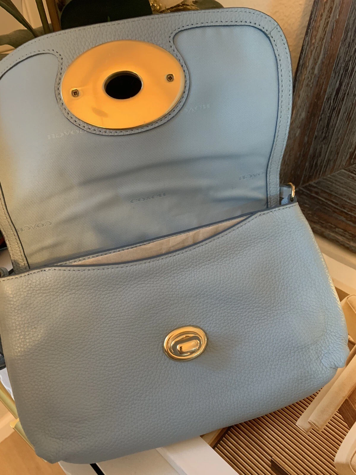Borsa a tracolla Coach nuova con etichette in pelle ciottoli con serratura a chiave F52896 blu pallido
