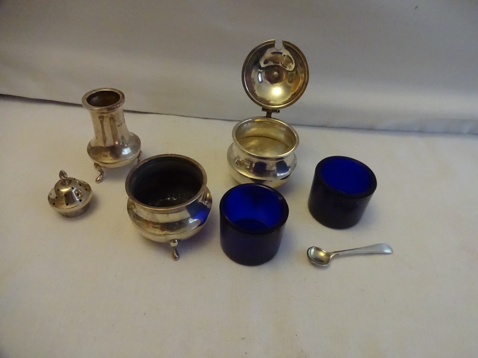 Photo 2/3