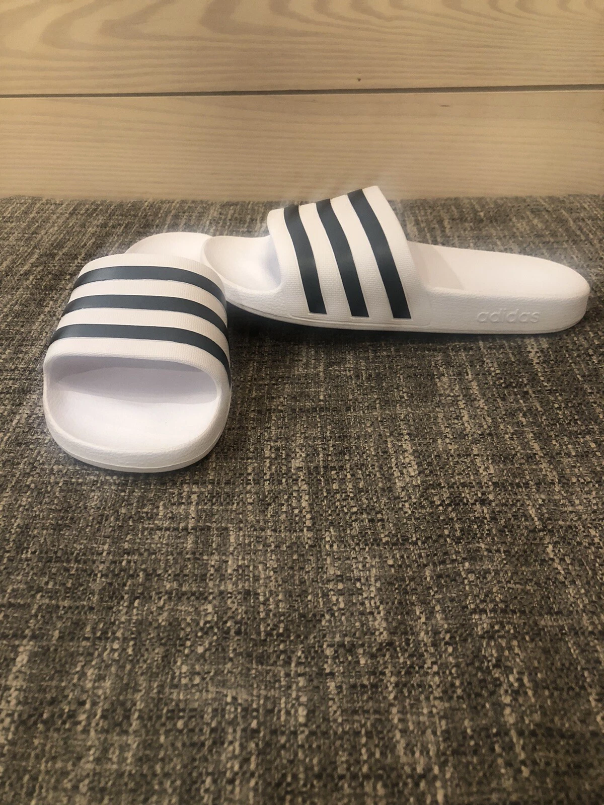 Adidas Adilette Aqua diapositive donna. Taglia 7.