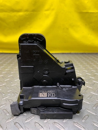 20 21 22 23 Cadillac CT5 Puerta Frontal Derecha Actuador de Cierre Bloqueo Fabricante de equipos originales 13540963 - Imagen 1 de 5
