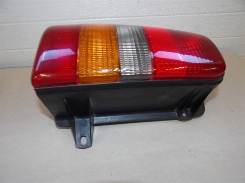 JEEP GRAND CHEROKEE 93-98 GRAND WAGONEER 1993 LH DRIVERS SIDE TAILLIGHT ASSEMBLY - Picture 3 of 4