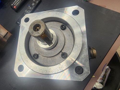 Parker/SBC MB Servo Motor, MB1053002519164M, 230VAC, 2.1NM Torque, 3000min-1 - Picture 5 of 7