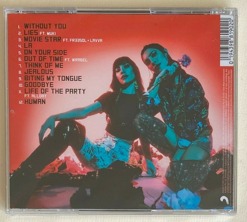 THE VERONICAS * HUMAN * AUSTRALIA 12 TRK CD w/ SIGNED ART CARD + PIN * BN! - Picture 5 of 7