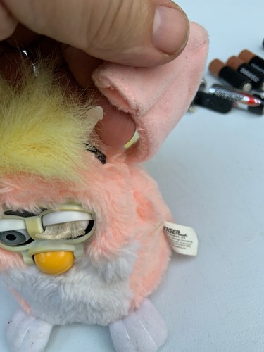 1999 Tiger - Furby- Pink white & Yellow- Grey Eyes- Tested and Working - Damage - Picture 2 of 13