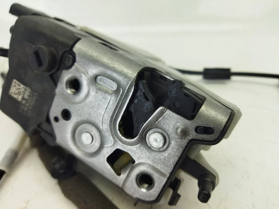 7261X1559I3 FRONT RIGHT DOOR LOCK / 126204 FOR PEUGEOT RCZ 2.0 HDI - Image 2 of 4