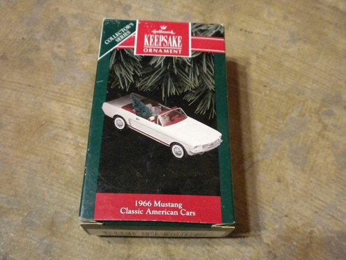 1992 Hallmark Keepsake Collector Series Ornament 1966 Mustang Classic USA Cars - Picture 6 of 11