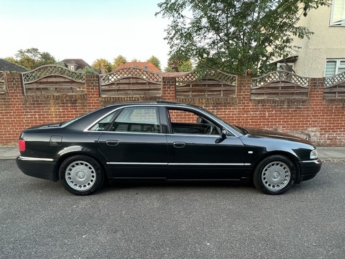 Facelift Audi A8 Sport 2.8 V6 Petrol Automatic Saloon D2 Black - Picture 5 of 17