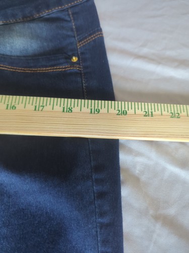 VIP Jeans Women 17/18 Fading Leg Dark Blue Whisker Straight Jeans See Desc - Picture 6 of 8