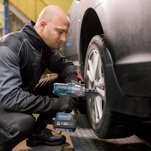 Cordless Impact Wrench - 850 Nm (627 ft-lb) 1/2-inch Impact Wrench, 21-Volt H... - Picture 2 of 9