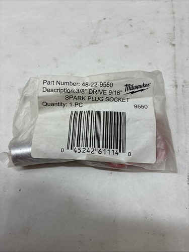 Milwaukee Tool 48-22-9550 3/8" Drive 9/16" Spark Plug Deep Socket Rubber Retain - Picture 2 of 3