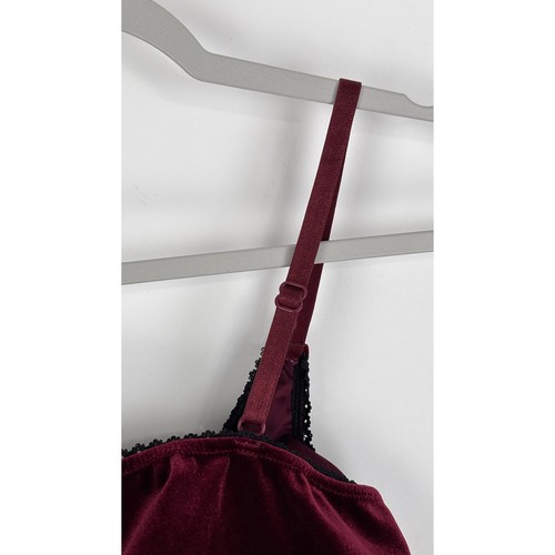 Disturbia Fallen Velour Cross Charm Bralette Womens Size 6 New Oxblood Red - Picture 8 of 10