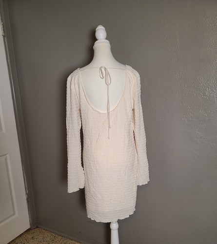 Elegantes Kleid Wild Fable Creme Struktur Neu mit Etikett XL Gefüttert Cut Out Rücken Elegant Wild... - Bild 3 von 9