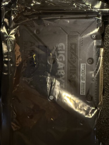 Carte graphique Gigabyte Radeon RX 9070 XT GAMING 16 Go OC - Photo 4/4