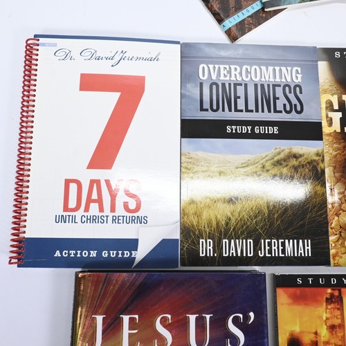 David Jeremiah Lot Study Guides, CD, Book & Lifeguide Study Bibles - Picture 4 of 7