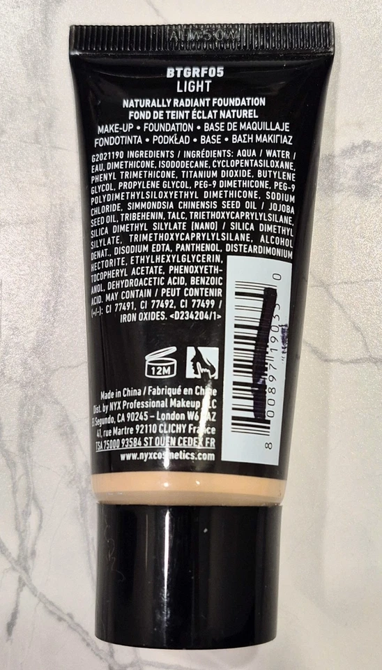 Base NYX Born To Glow Naturally Radiant NUEVA - ELIGE EL TONO Foto 2 de 4