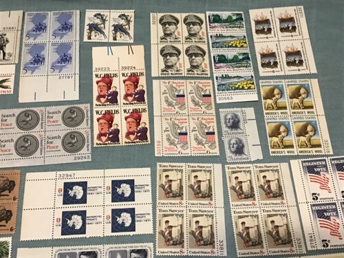 Lote de estampillas vintage colección bloques de placas sin usar variedad individuales Estados Unidos - Imagen 4 de 12