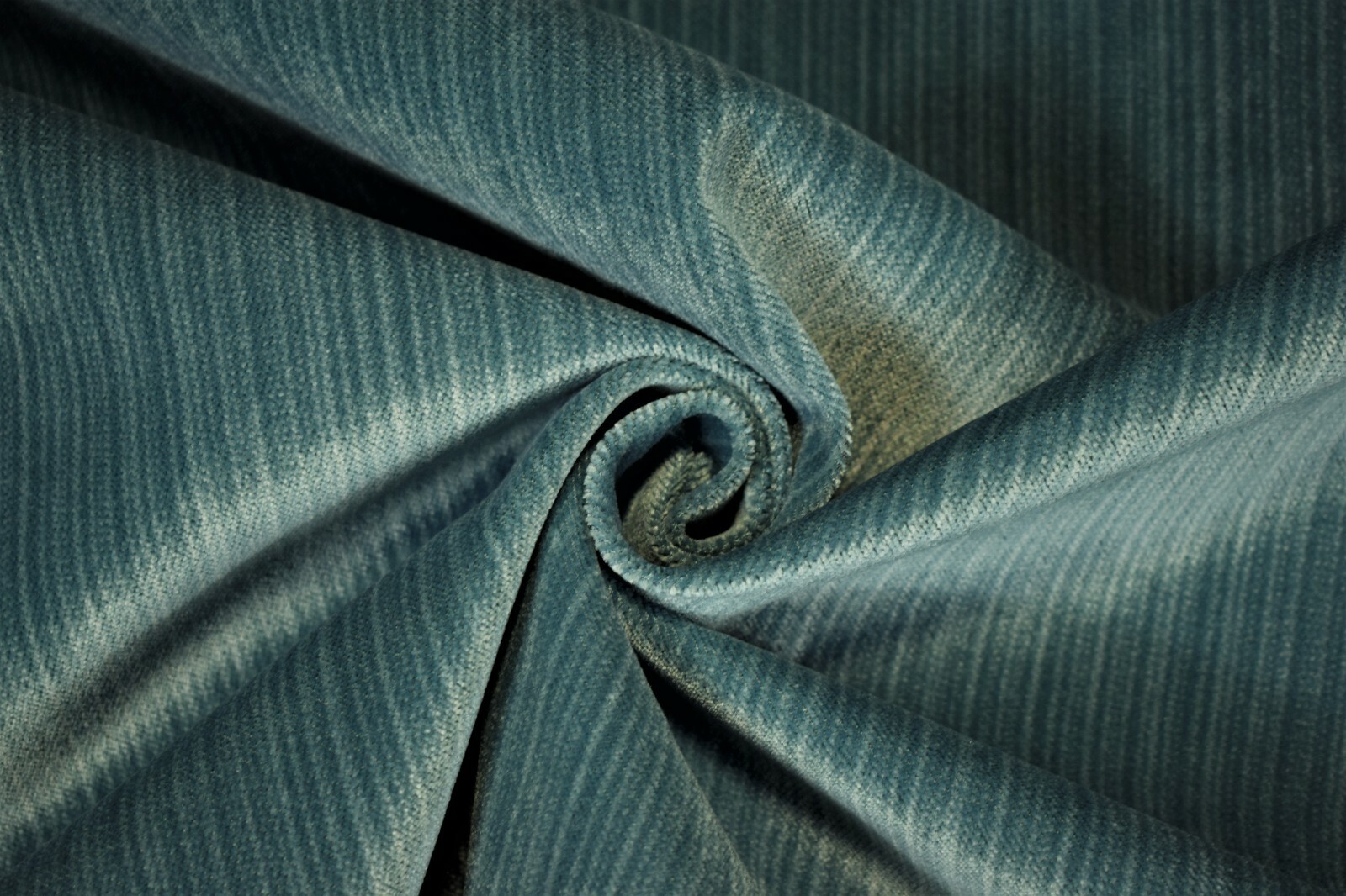New Furnishing Upholstery Luxury Quality Soft Textured Velvet Fabric In Blue Colour For Sofas Curtains Sold By The Metre