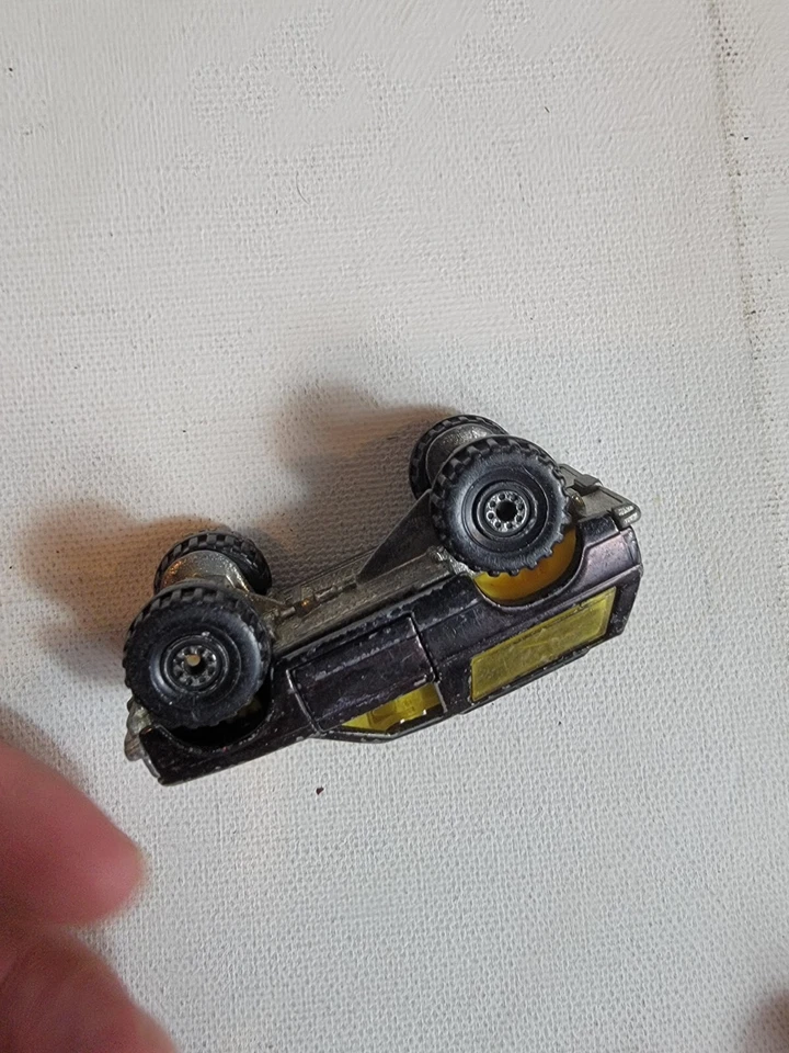 Blazer 4x4 negro vintage de coche de juguete fundido a presión Hot Wheels Mattel 1983 Foto 3 de 4