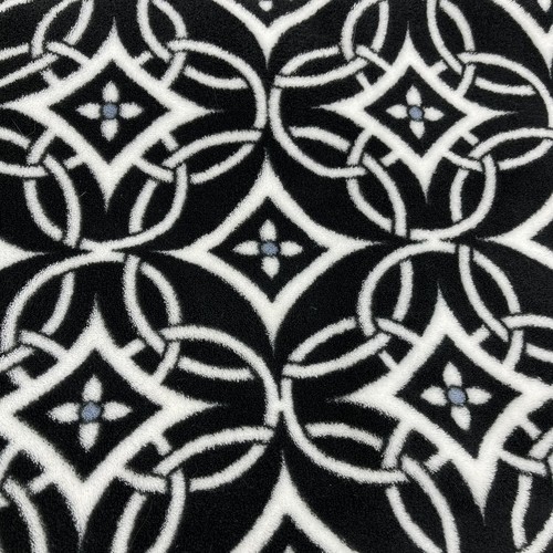 Vera Bradley Fuzzy Soft Throw Blanket Concerto 86x51" Black White Celtic Circles - Picture 7 of 7
