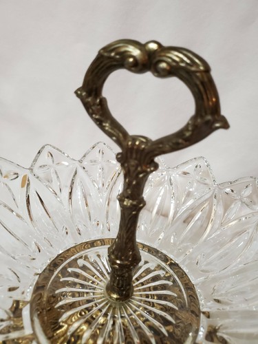 regency silversmith brass pedestal glass bowl center piece w/ brass serving hand - Picture 2 of 5