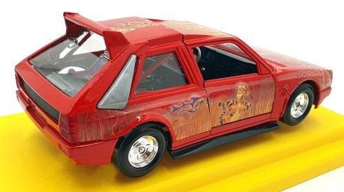Burago 1/24 Scale Diecast 2210 - Lancia Delta S4 Tigger Disney - Red - Picture 2 of 5