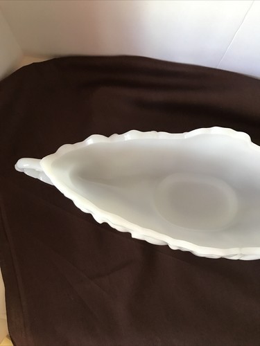 Vintage 1950's Jeanette White Milk Glass Gondola Fruit or Centerpiece Bowl 17.5" - Picture 3 of 13