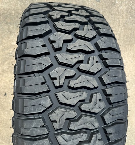 Black Snowflake 22" Wheels Blackhawk 33X12.50R22 R/T Tires GMC Sierra Yukon - Picture 2 of 7