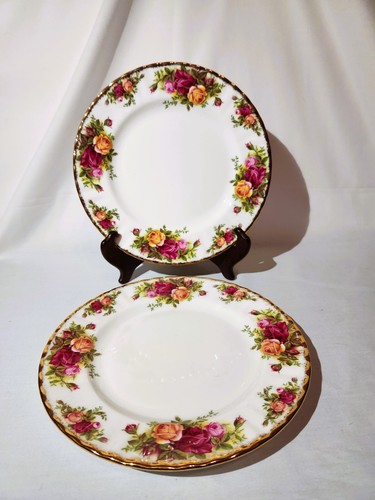(2) Excellent ROYAL ALBERT 1962 OLD COUNTRY ROSES 8” Salad Plates - Picture 2 of 4