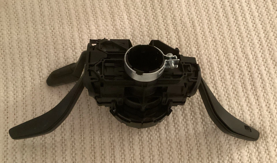 Interruptor combinado del volante Audi A4 2018 4MO 907 129 GK 0009 Foto 2 de 4