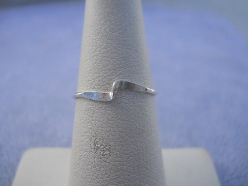 Swirl Thin Band 925 Crafted Solid Sterling Silver Ring  New Vintage - Picture 1 of 3