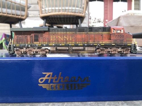 Ho Scale BNSF Es44dc Dcc Sound Weathered