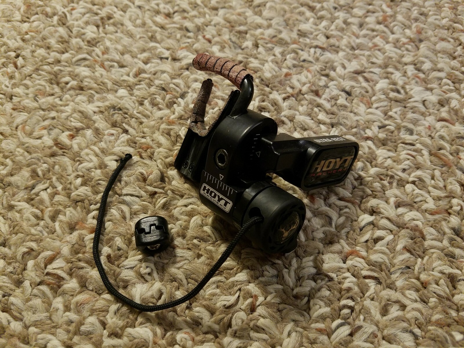 Hoyt QAD Ultra Rest HDX Negro Gota De Mano derecha lejos Hoyt QAD Ultra Rest HDX Negro Gota De Mano derecha lejos