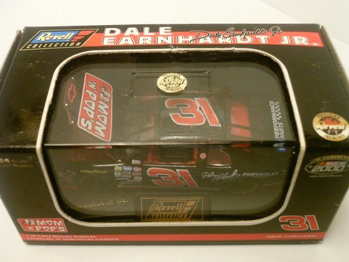 1999 Revell Dale Earnhardt Jr #31 - Mom "N" Pops - 1/64 diecast - Picture 6 of 6